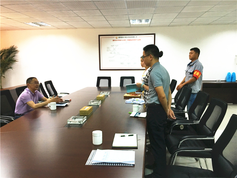 2017年7月1日 集團(tuán)第二檢查組檢查市保安服務(wù)公司、華源水投安全生產(chǎn)和防汛減災(zāi)等各項(xiàng)工作1