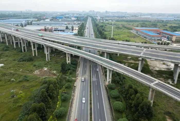 【決戰(zhàn)四季度】舊路煥新顏！這條路預(yù)計(jì)明年1月完成修復(fù)！